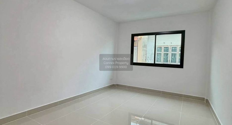 For sale 4 bedrooms townhouse in Sai Noi, Nonthaburi