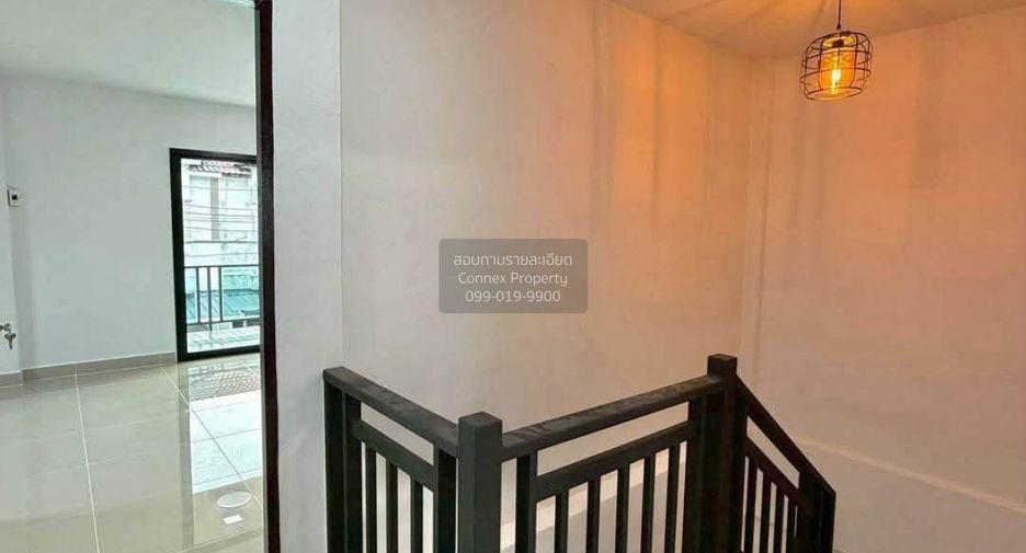 For sale 4 bedrooms townhouse in Sai Noi, Nonthaburi