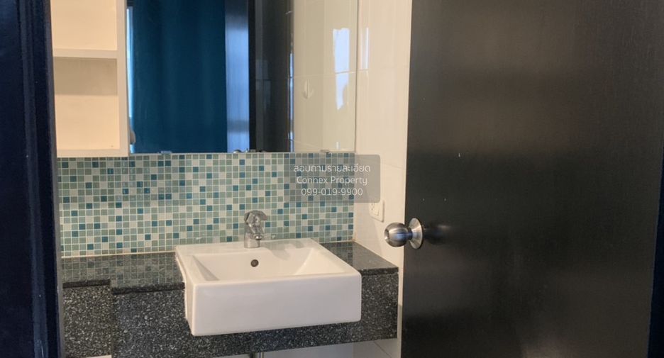 For sale 2 bedrooms condo in Khlong Toei, Bangkok