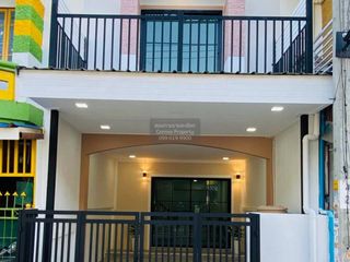 For sale 3 bedrooms townhouse in Sai Noi, Nonthaburi