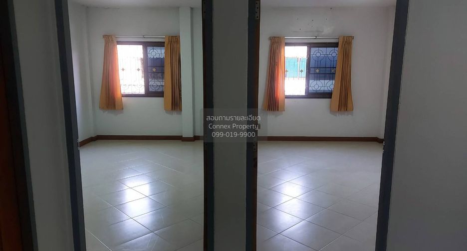 For sale 3 bedrooms townhouse in Bueng Kum, Bangkok
