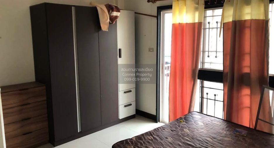 For sale 2 bedrooms townhouse in Mueang Samut Prakan, Samut Prakan