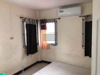 For sale 2 bedrooms townhouse in Mueang Samut Prakan, Samut Prakan