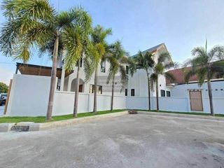 For sale 4 bedrooms house in Mueang Phuket, Phuket