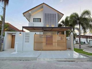 For sale 4 bedrooms house in Mueang Phuket, Phuket