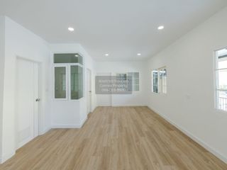 For sale 4 bedrooms townhouse in Prawet, Bangkok