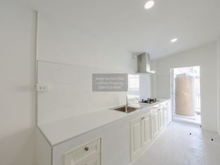 For sale 4 bedrooms townhouse in Prawet, Bangkok