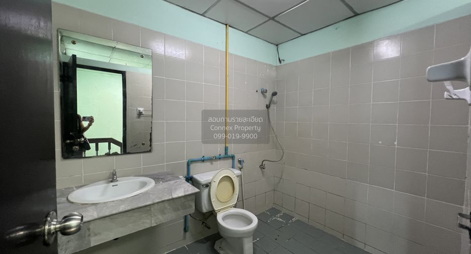 For sale 2 bedrooms townhouse in Bang Khen, Bangkok
