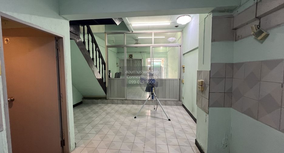For sale 2 bedrooms townhouse in Bang Khen, Bangkok