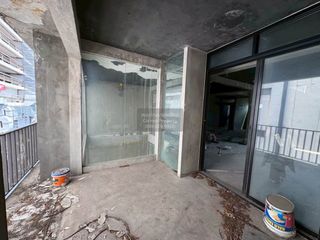For sale 3 bedrooms retail Space in Khlong Toei, Bangkok