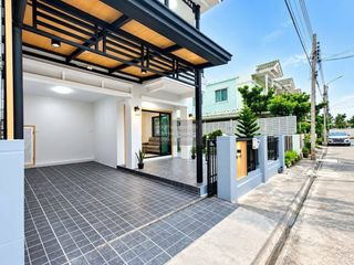 For sale 3 bedrooms townhouse in Pak Kret, Nonthaburi