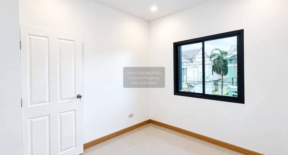 For sale 3 bedrooms townhouse in Pak Kret, Nonthaburi