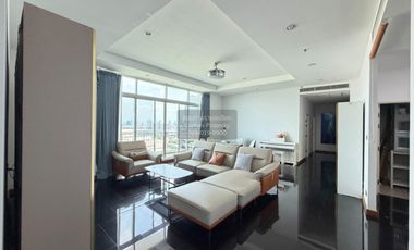 For sale 5 bedrooms condo in Huai Khwang, Bangkok