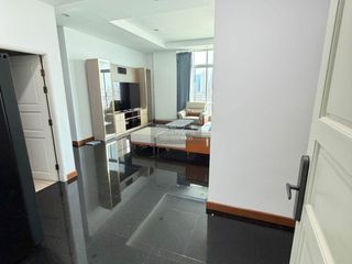 For sale 5 bedrooms condo in Huai Khwang, Bangkok