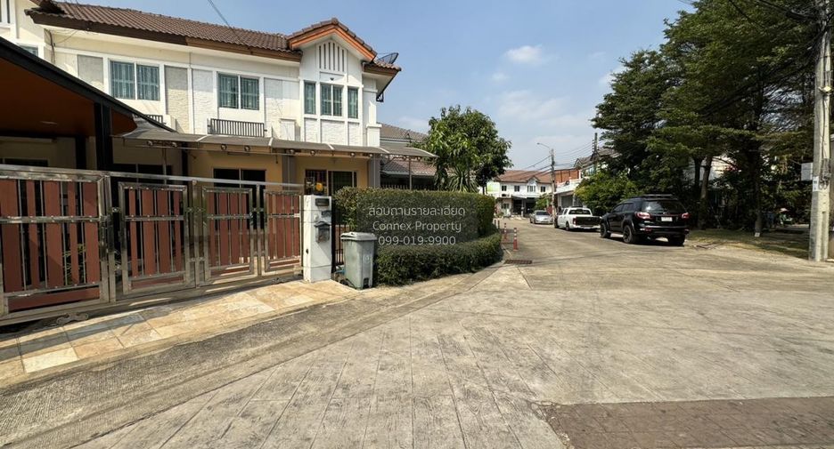 Haus zum Kauf mit 3 Zimmer in Bang Khun Thian, Bangkok