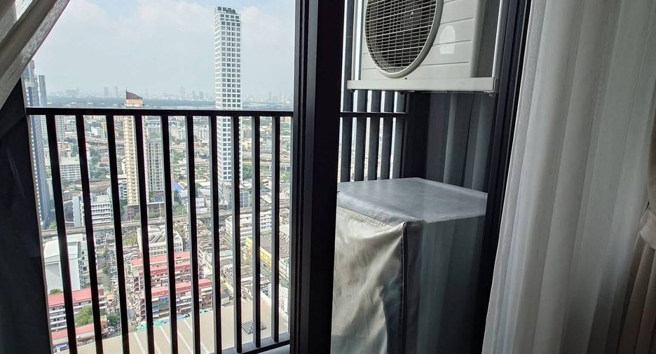 For rent 1 bed condo in Watthana, Bangkok