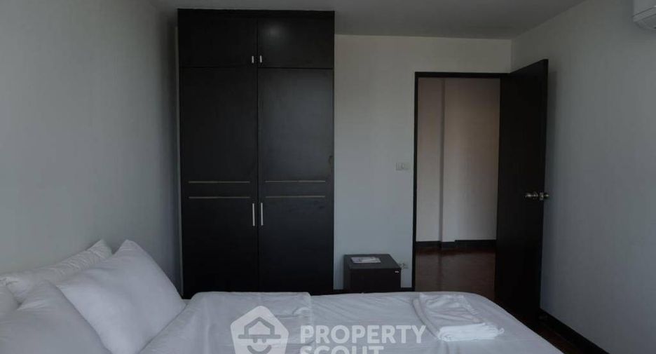 For rent 2 bedrooms apartment in Watthana, Bangkok