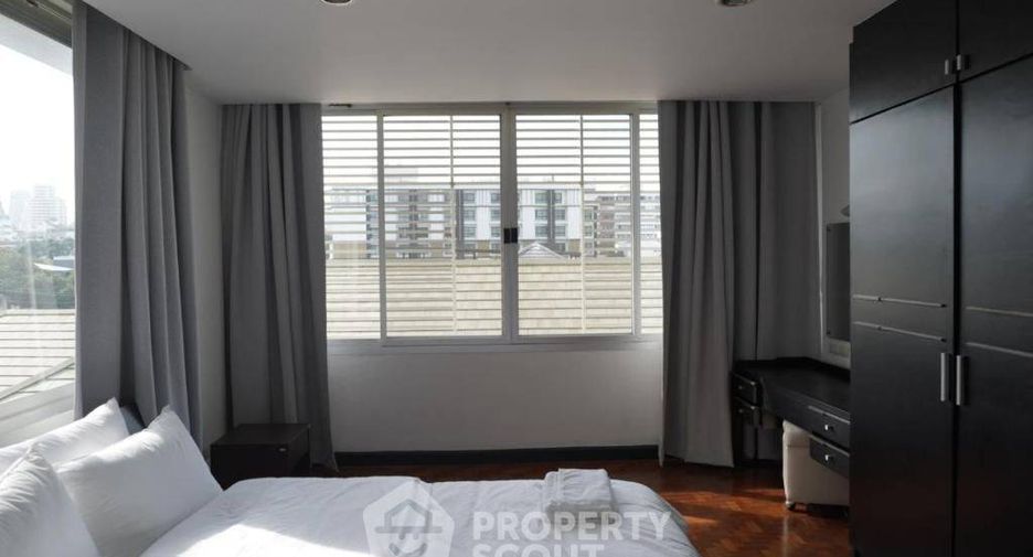 For rent 2 bedrooms apartment in Watthana, Bangkok