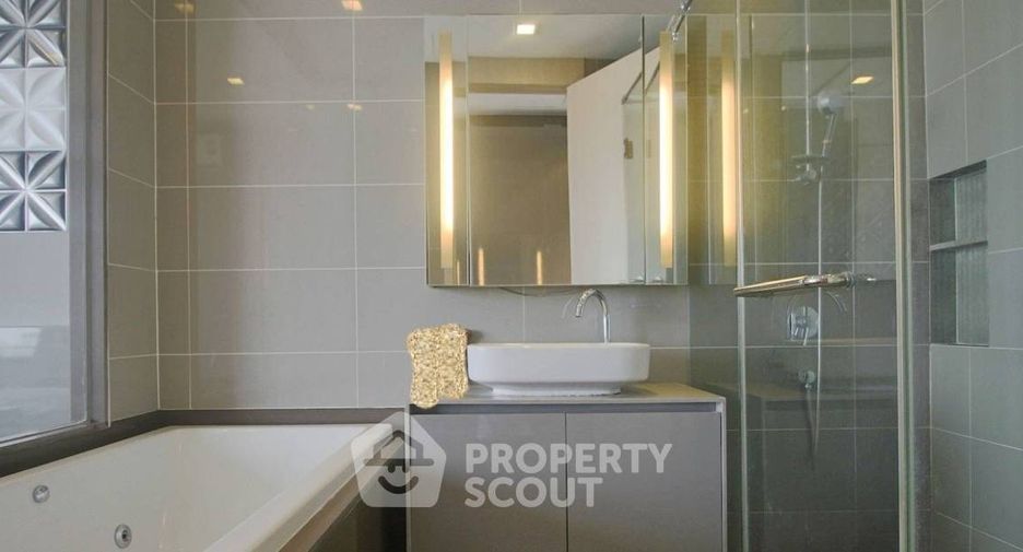 For rent 2 bedrooms condo in Ratchathewi, Bangkok