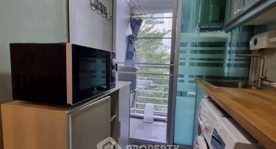 For rent 2 bedrooms condo in Phra Khanong, Bangkok