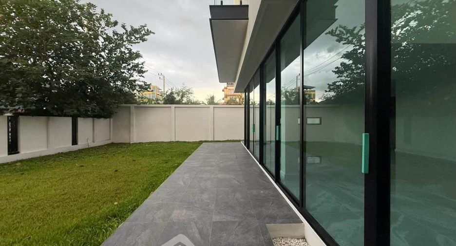 For rent 4 bedrooms house in Bang Khen, Bangkok