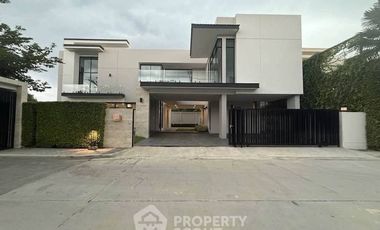 For rent 4 bedrooms house in Bang Khen, Bangkok