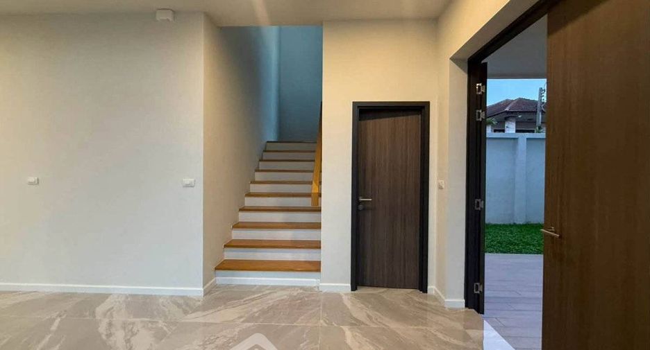 For rent 4 bedrooms house in Bang Khen, Bangkok