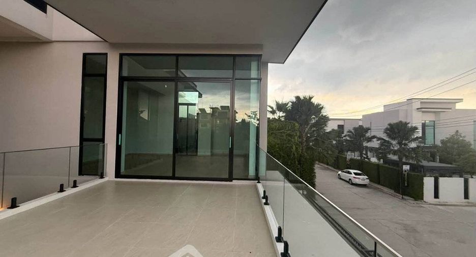 For rent 4 bedrooms house in Bang Khen, Bangkok