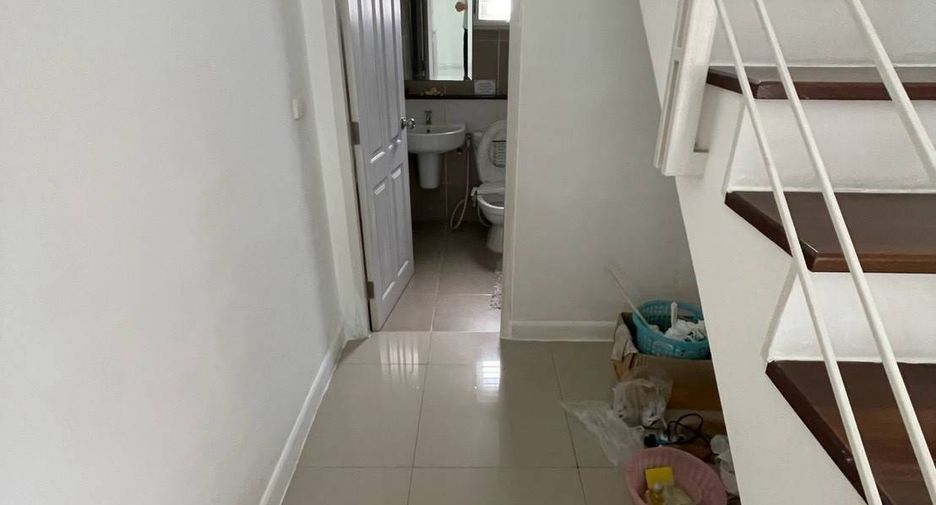 For rent 3 ベッドルーム condo in Pluak Daeng, Rayong