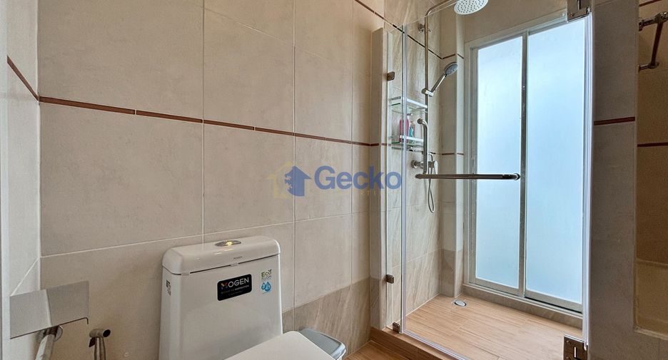 For rent 4 bedrooms house in Bang Lamung, Chonburi