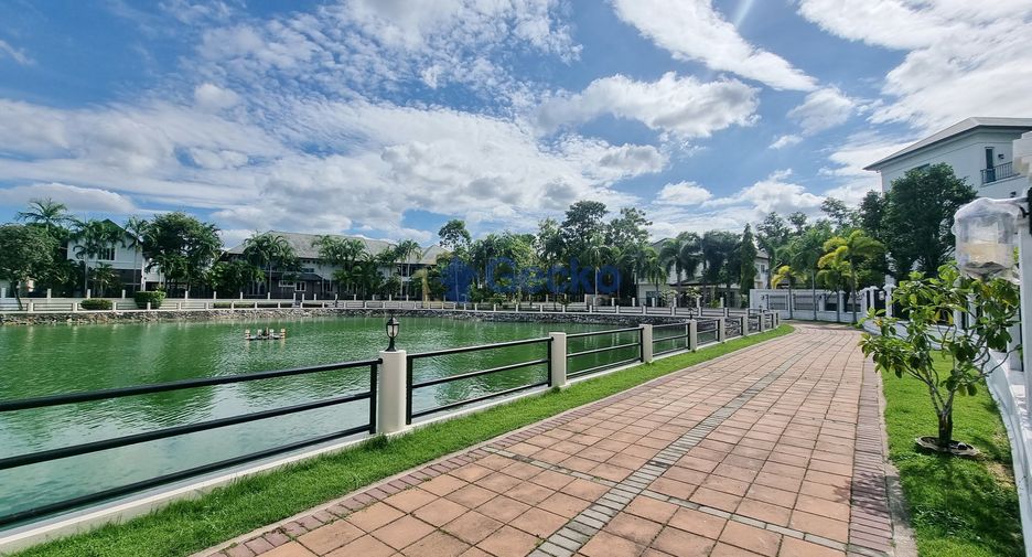 For rent 4 bedrooms house in Bang Lamung, Chonburi