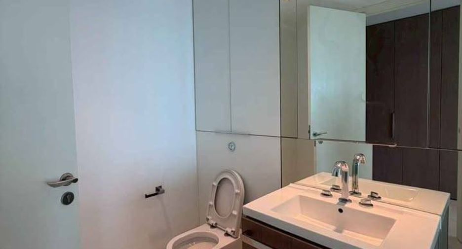 Condo en alquiler de 2 habitaciones en Pathum Wan, Bangkok