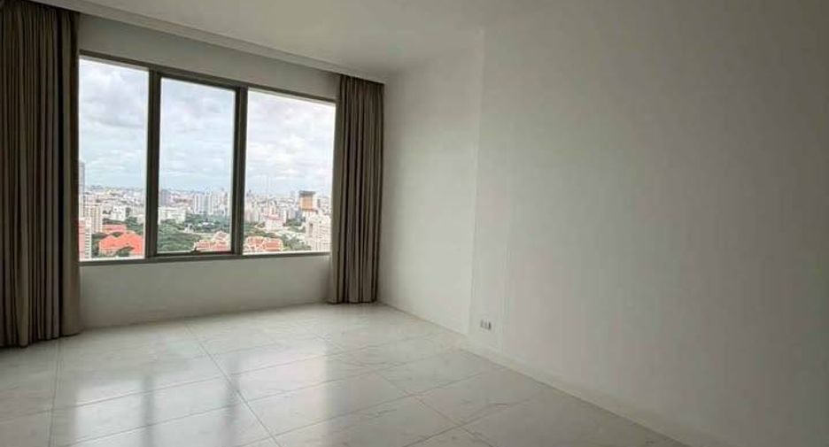 Condo en alquiler de 2 habitaciones en Pathum Wan, Bangkok