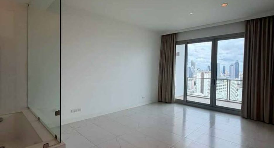 Condo en alquiler de 2 habitaciones en Pathum Wan, Bangkok