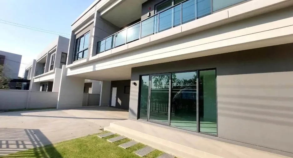 ให้เช่า 4 ห้องนอน บ้านเดี่ยว ใน บางพลี, สมุทรปราการ