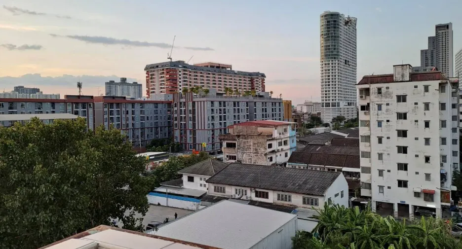 Condo en venta de estudio en Bang Kapi, Bangkok