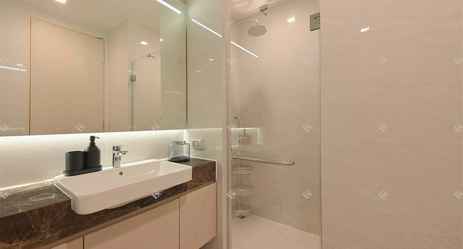 For rent 2 bedrooms condo in Watthana, Bangkok
