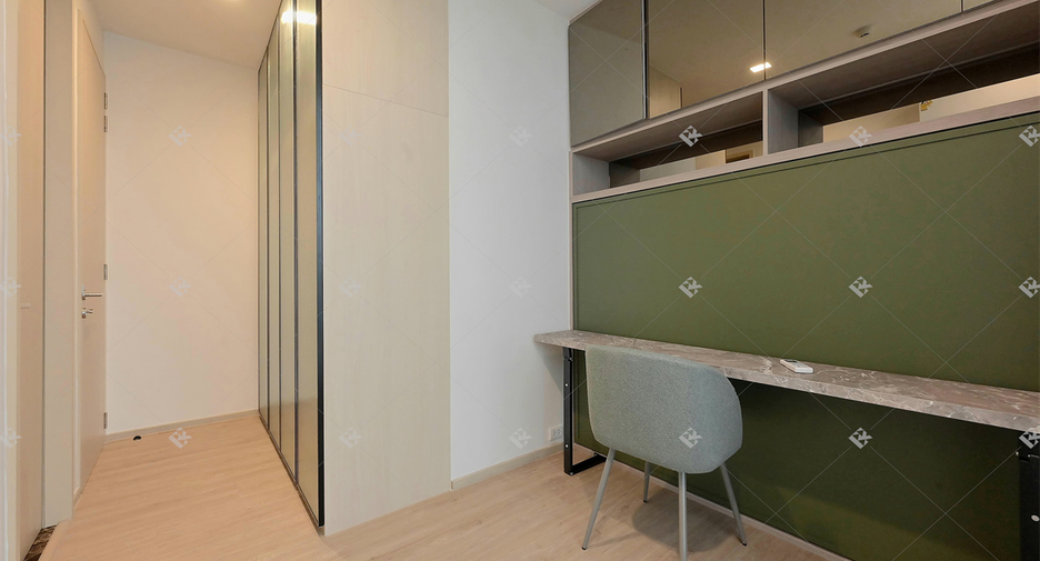 For rent 2 bedrooms condo in Watthana, Bangkok