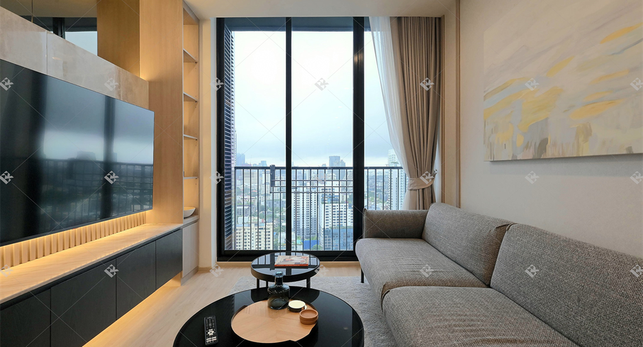 For rent 2 bedrooms condo in Watthana, Bangkok