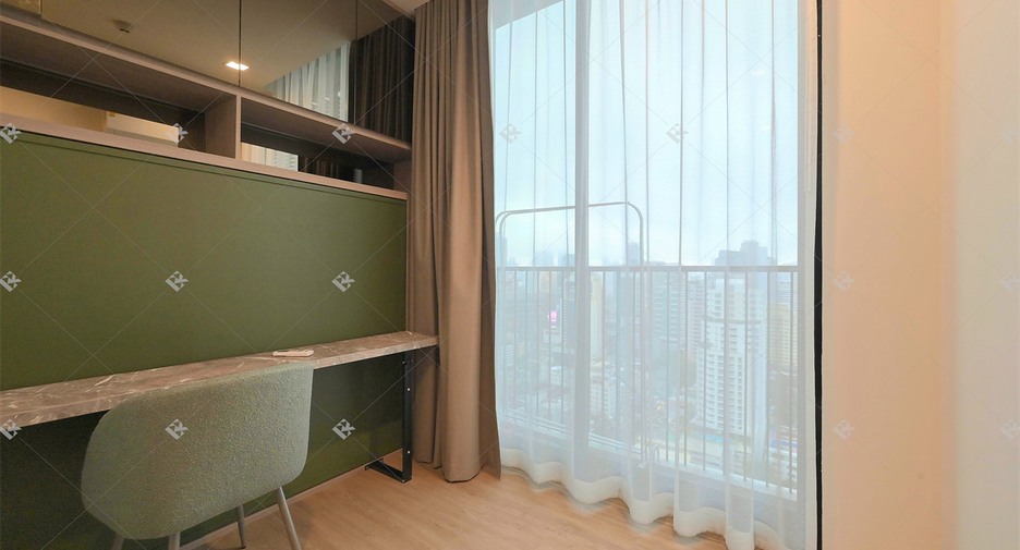 For rent 2 bedrooms condo in Watthana, Bangkok