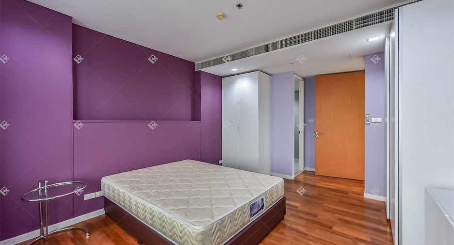 For rent 2 bedrooms condo in Sathon, Bangkok