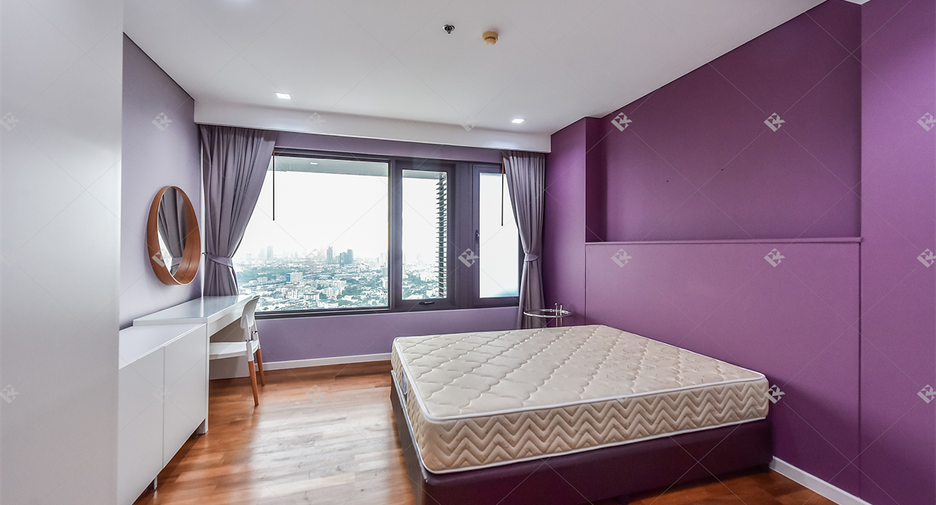 For rent 2 bedrooms condo in Sathon, Bangkok