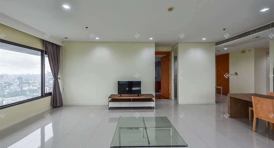 For rent 2 bedrooms condo in Sathon, Bangkok