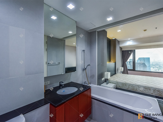 For rent 2 bedrooms condo in Sathon, Bangkok