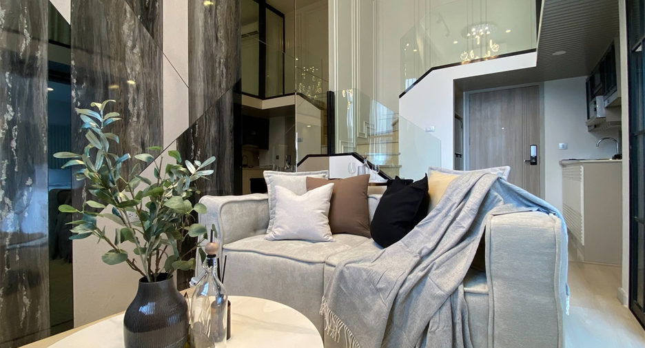 For rent 2 bedrooms condo in Sathon, Bangkok