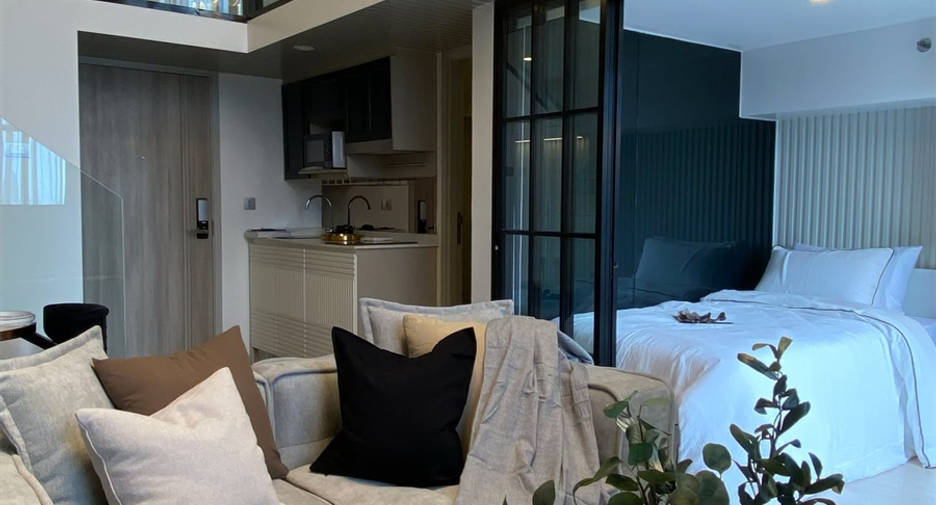 For rent 2 bedrooms condo in Sathon, Bangkok