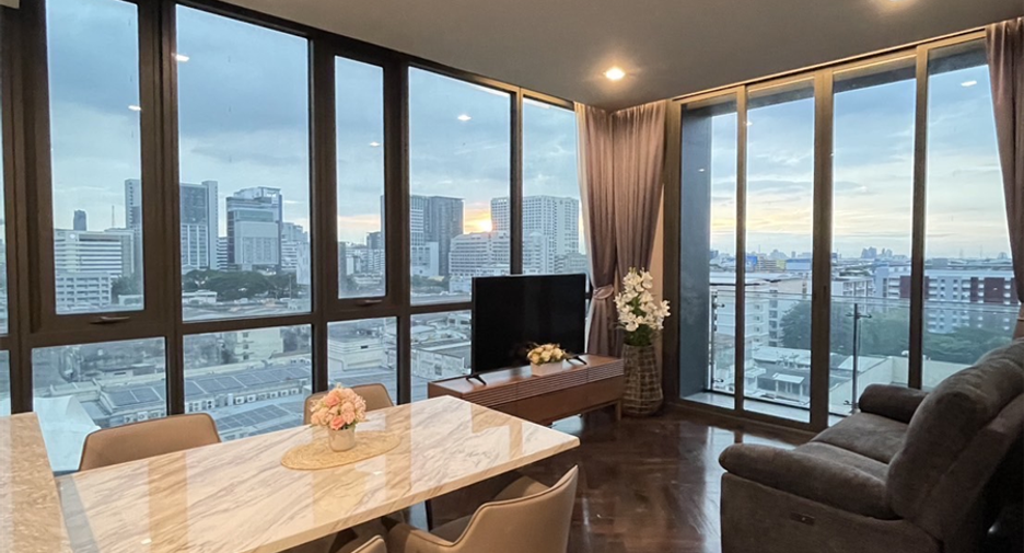 For rent 2 bedrooms condo in Phaya Thai, Bangkok