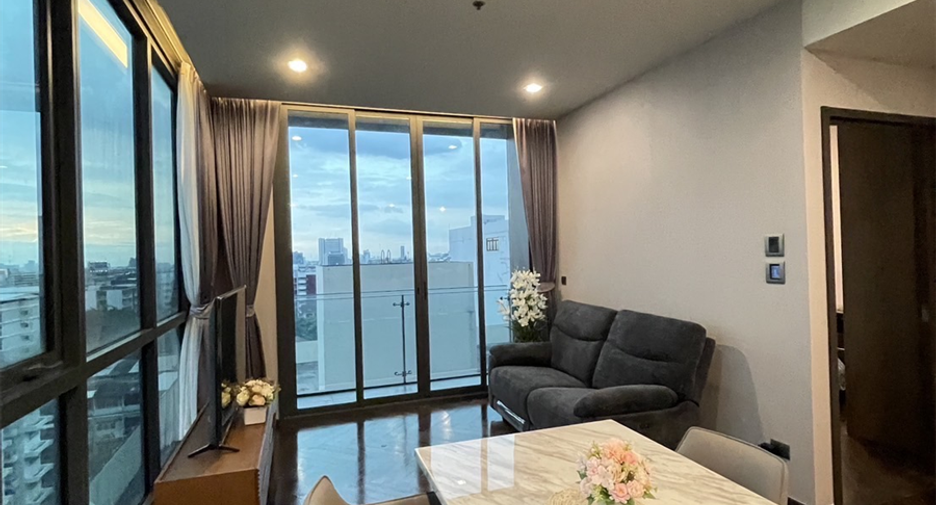 For rent 2 bedrooms condo in Phaya Thai, Bangkok