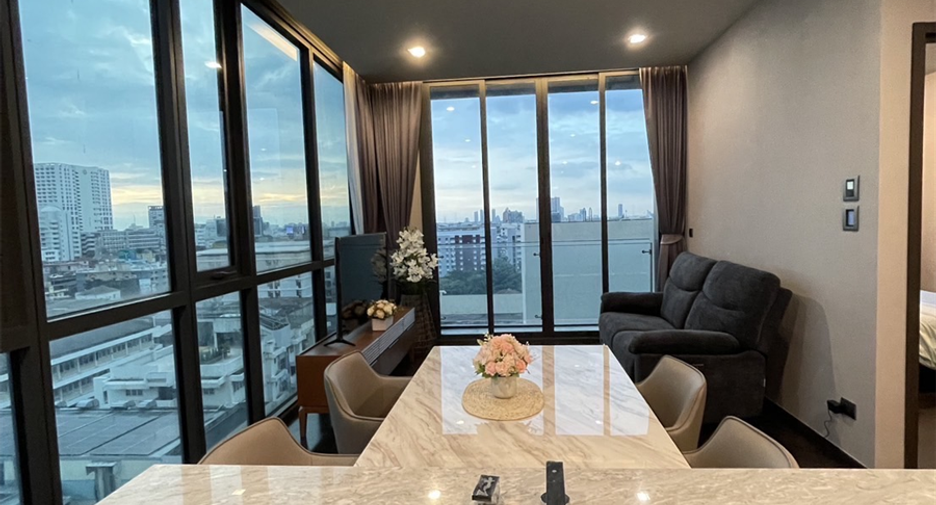 For rent 2 bedrooms condo in Phaya Thai, Bangkok