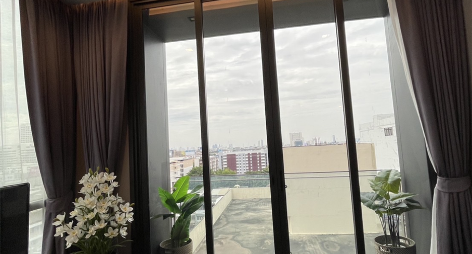 For rent 2 bedrooms condo in Phaya Thai, Bangkok